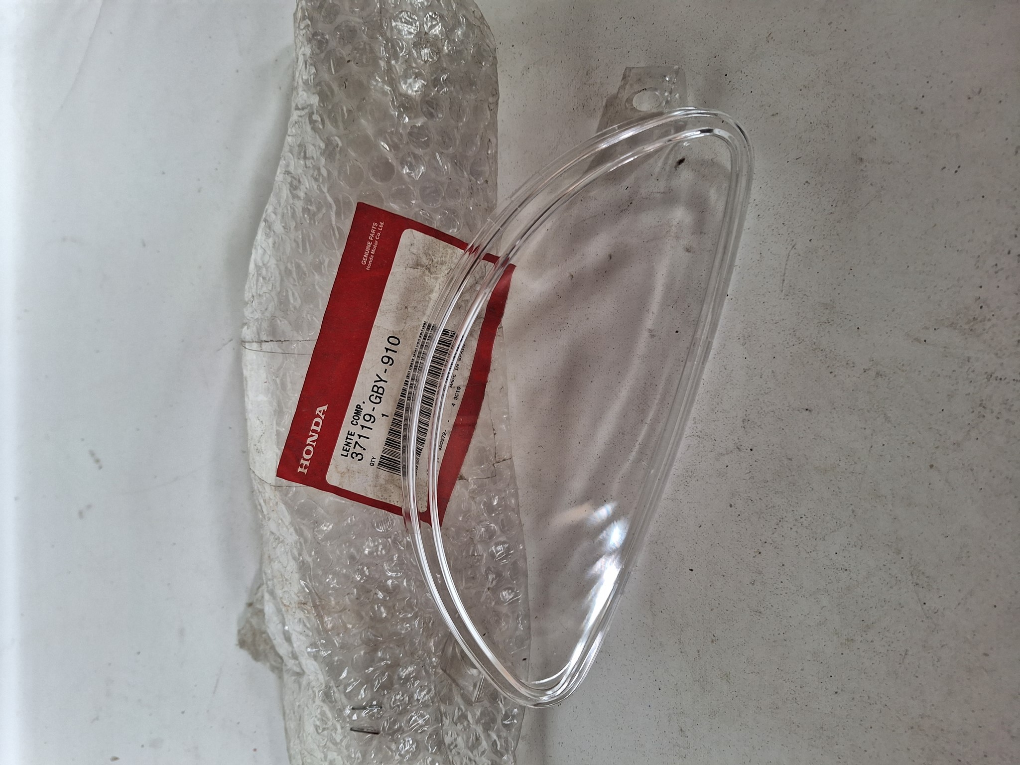 Picture of LENS COMP  37119-GBY-910  SH50T